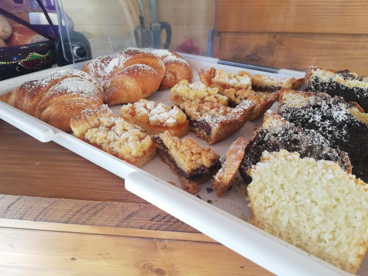 Askia Rooms & Breakfast أسشيا المظهر الخارجي الصورة